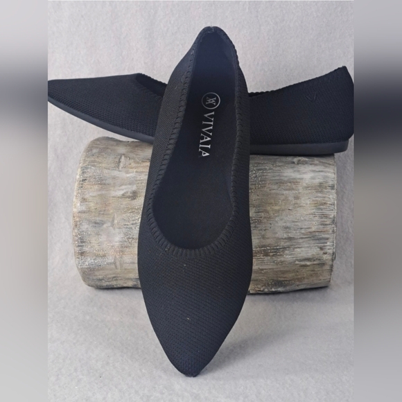 VIVAIA Aria Walker Pointed Ballet Flats Black US 9.5 Lightweight & Chic EUC - Picture 1 of 6